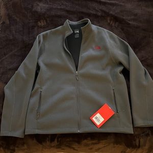 New with tags North Face Krestwood Full Zip Sweater